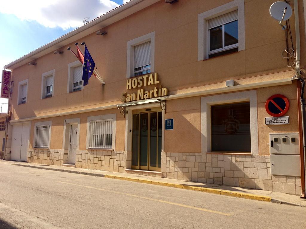 Hostal San Martin San Martín de la Vega Buitenkant foto